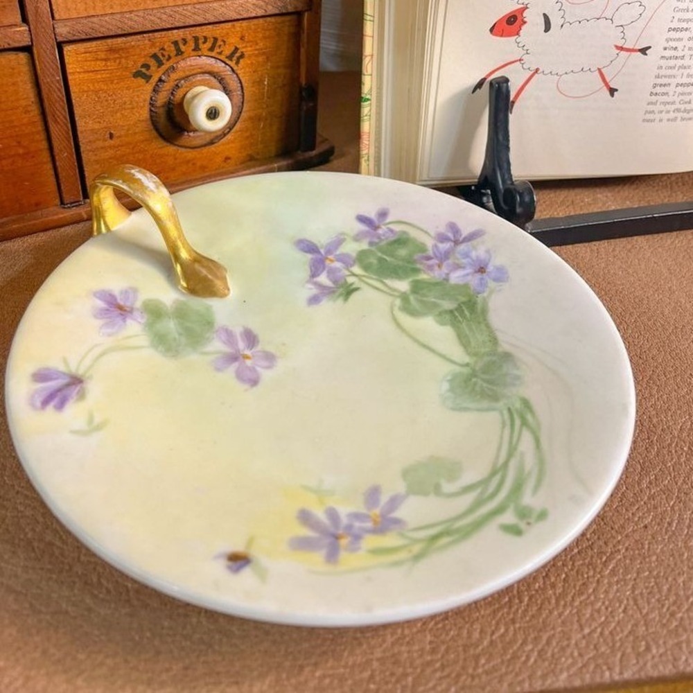 Floral Trinket Dish with Gold‎ Handle - Delicate Ceramic